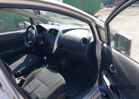 2015 Nissan Versa Note Sv z USA, uszkodzony, nr VIN 3N1CE2CP8FL387866